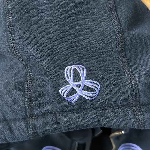 TNA hoodie with zipper - Picture 3 of 5